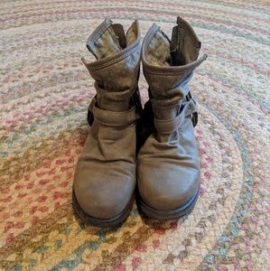 ROXY!!!!!! ankle boots